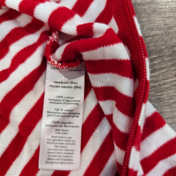 Carter's Newborn Christmas Pajamas Santa Hat Set Sleep & Play Baby Infant Unisex - Picture 3 of 4